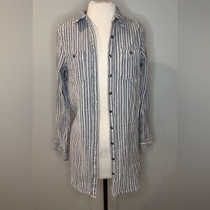 Vanilla Star Blue & White Vertical Stripe Button-Down Shirt